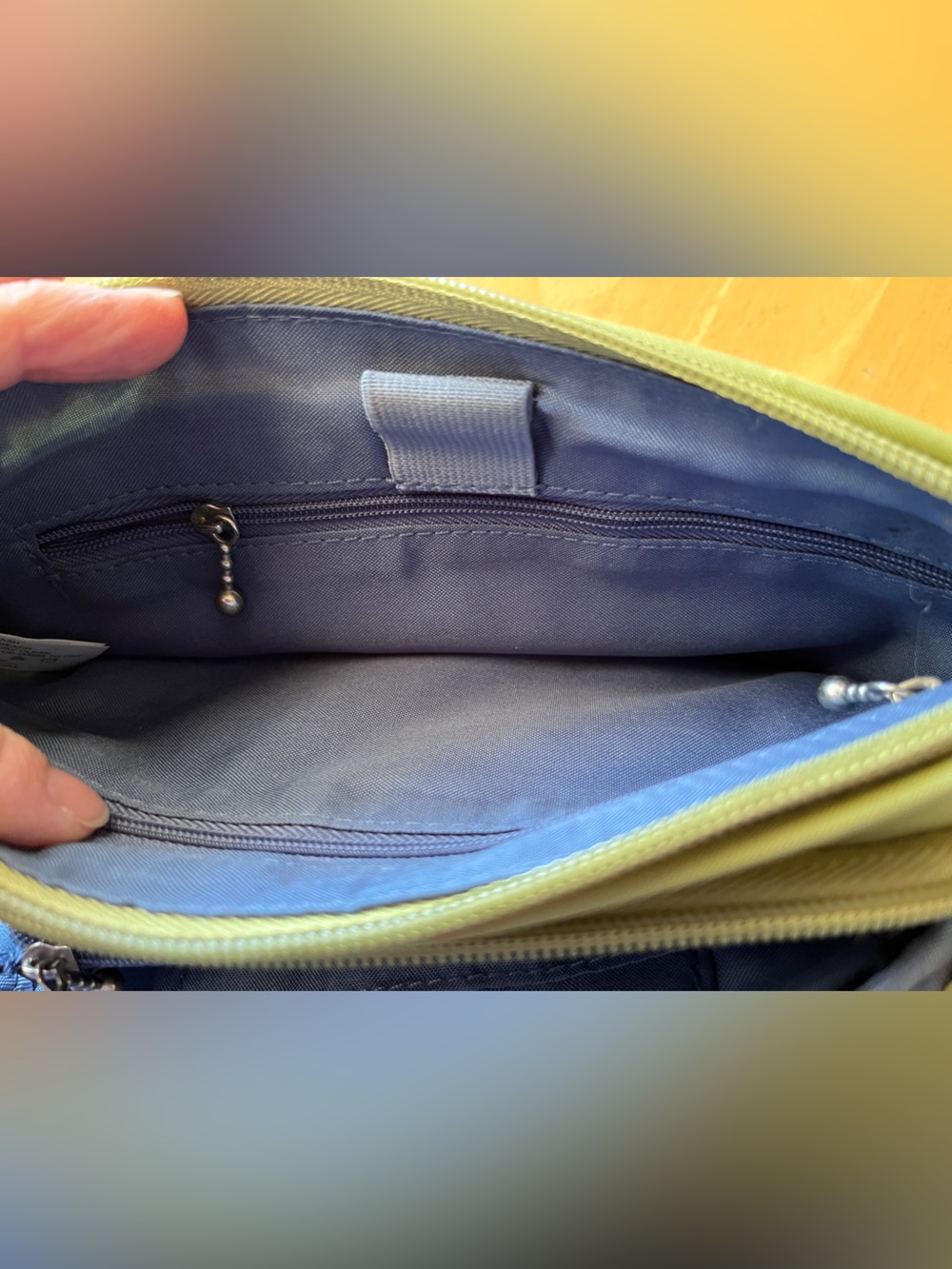 Used Baggallini wristlet **Please read description** - Picture 5 of 7